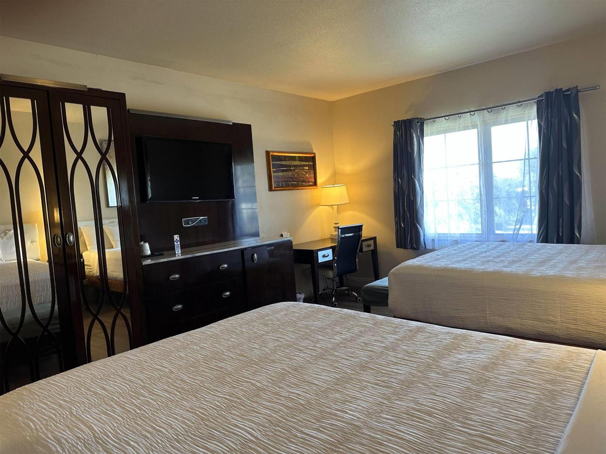 Park Hotel, Trademark Collection By Wyndham Hotel 3*